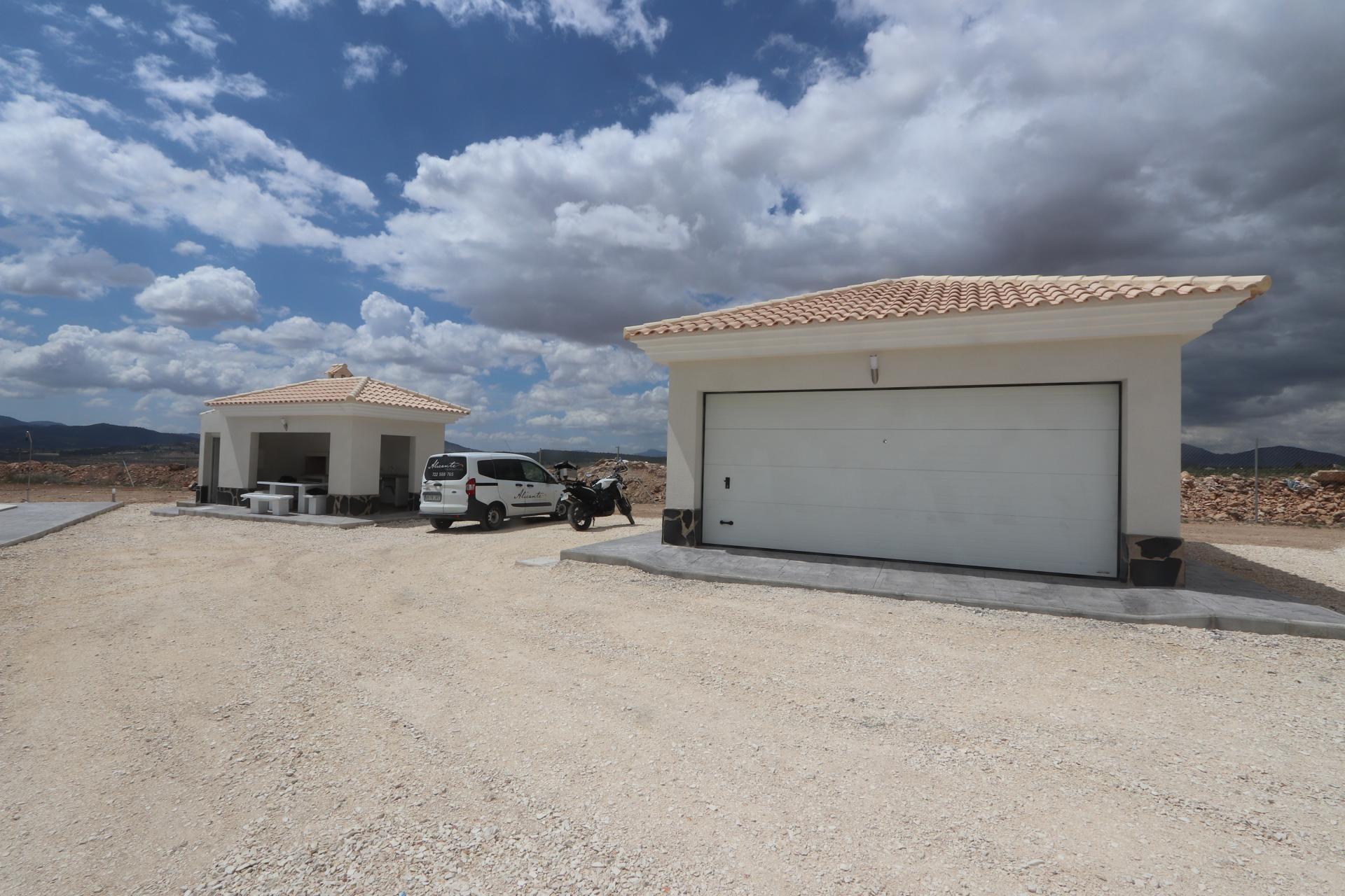 4 Bed, 3 Bath, HouseFor Sale, Pinoso, Alicante