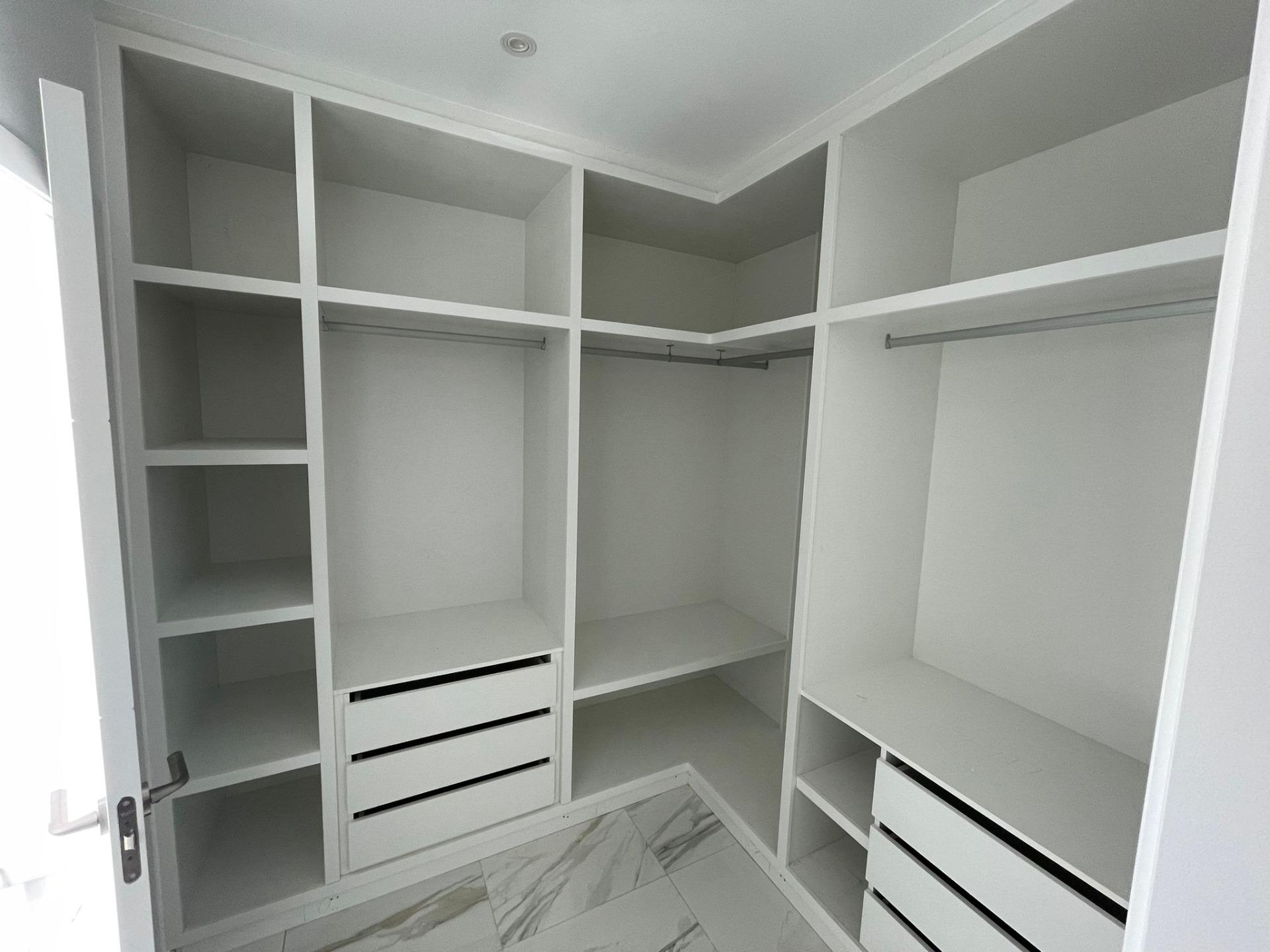 6 Bed, 4 Bath, HouseFor Sale, Pinoso, Alicante