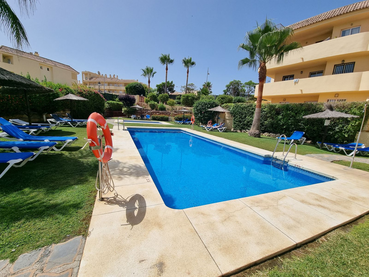 2 Bed, 2 Bath, ApartmentFor Sale, La Duquesa, Malaga