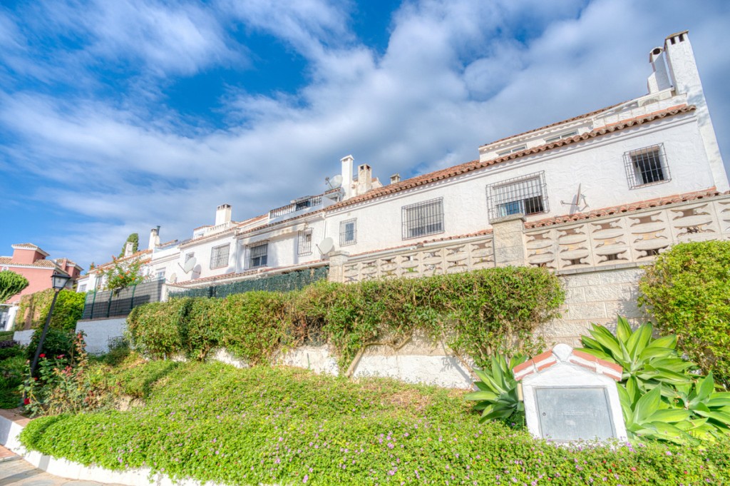 3 Bed, 3 Bath, HouseFor Sale, Golden Mile, Malaga