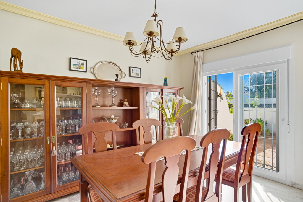 3 Bed, 3 Bath, HouseFor Sale, Golden Mile, Malaga