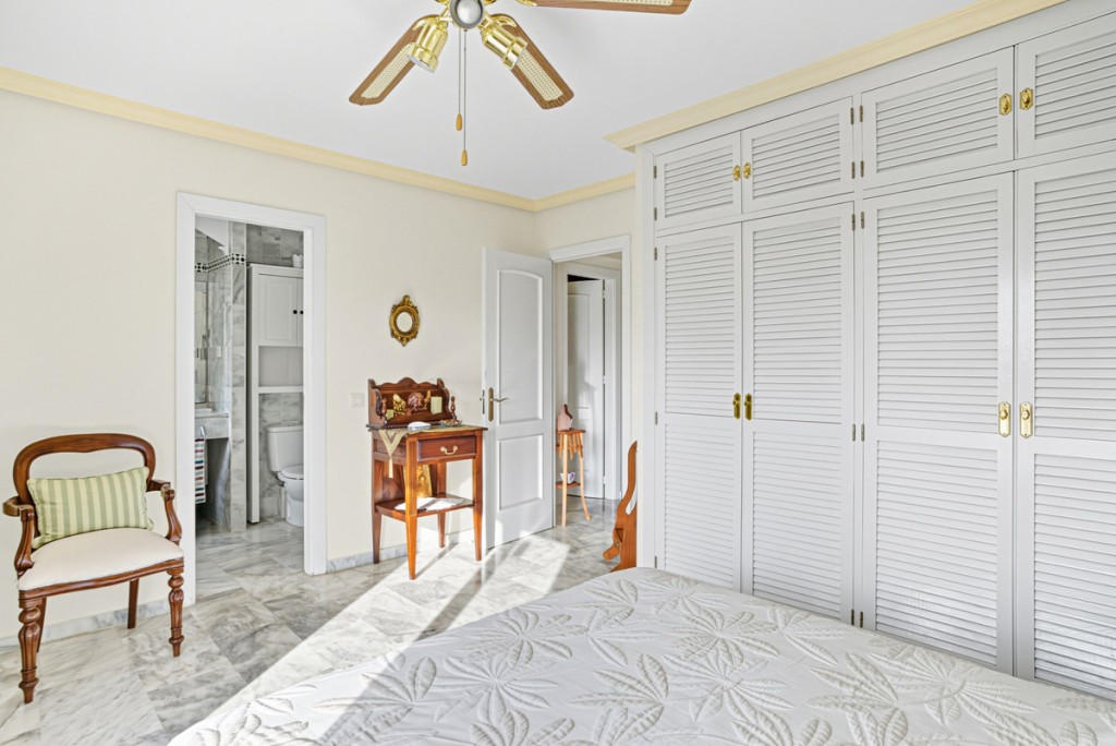 3 Bed, 3 Bath, HouseFor Sale, Golden Mile, Malaga