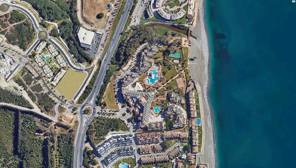 3 Bed, 2 Bath, ApartmentFor Sale, Estepona, Malaga