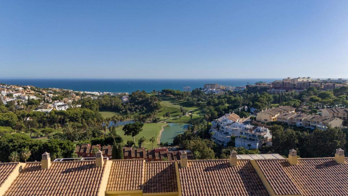 2 Bed, 2 Bath, ApartmentFor Sale, Benalmadena, Costa del Sol