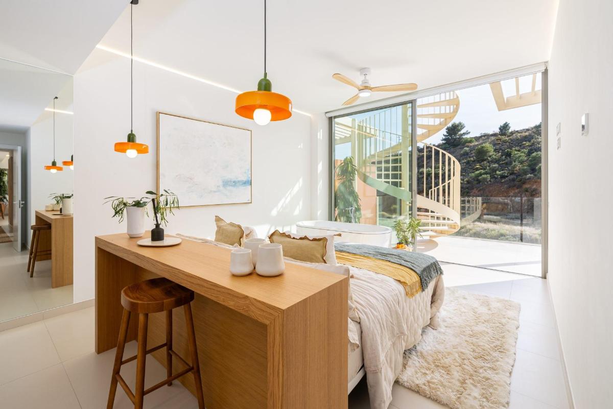 3 Bed, 2 Bath, ApartmentFor Sale, Fuengirola, Costa del Sol