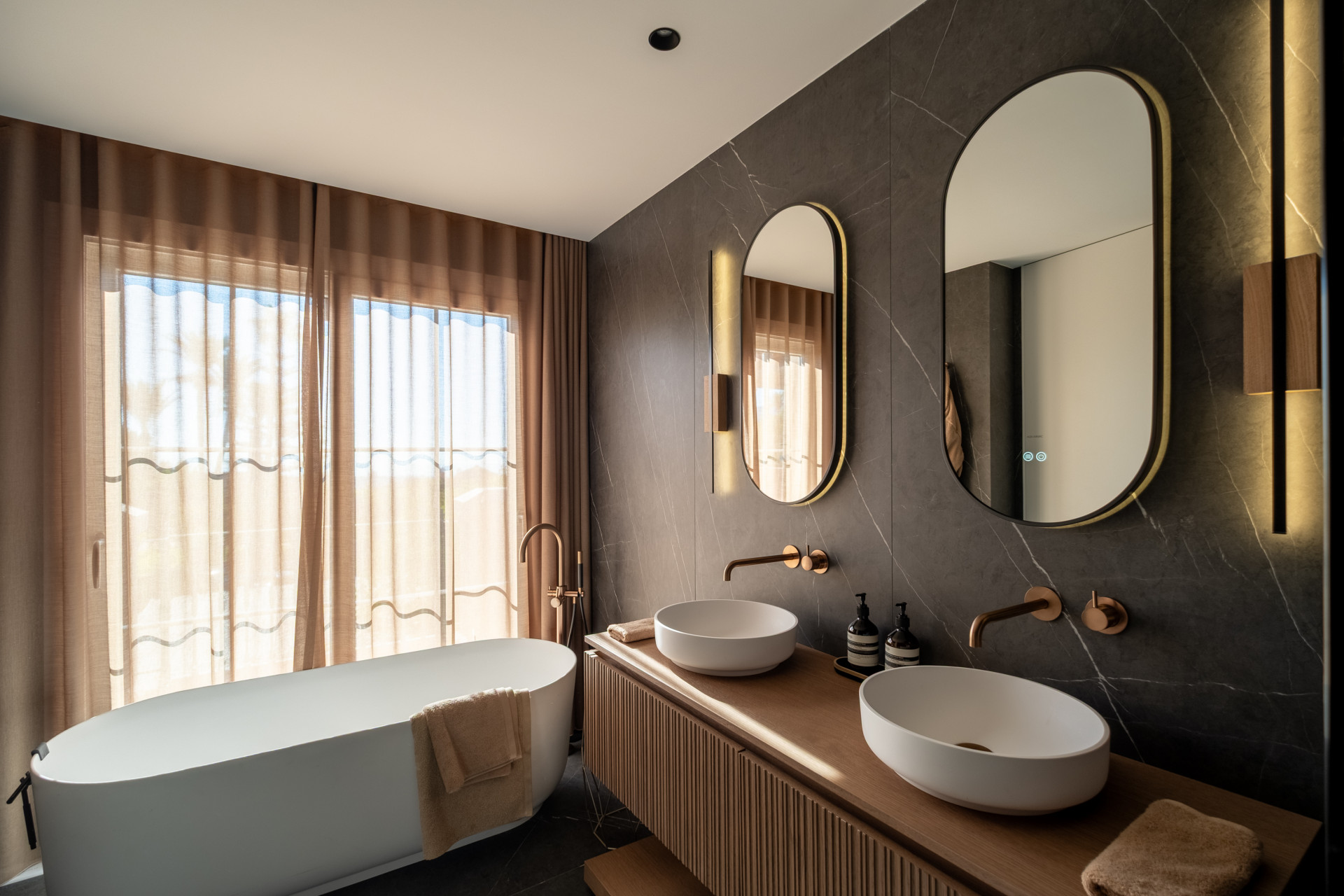 3 Bed, 3 Bath, HouseFor Sale, Benahavis, Malaga