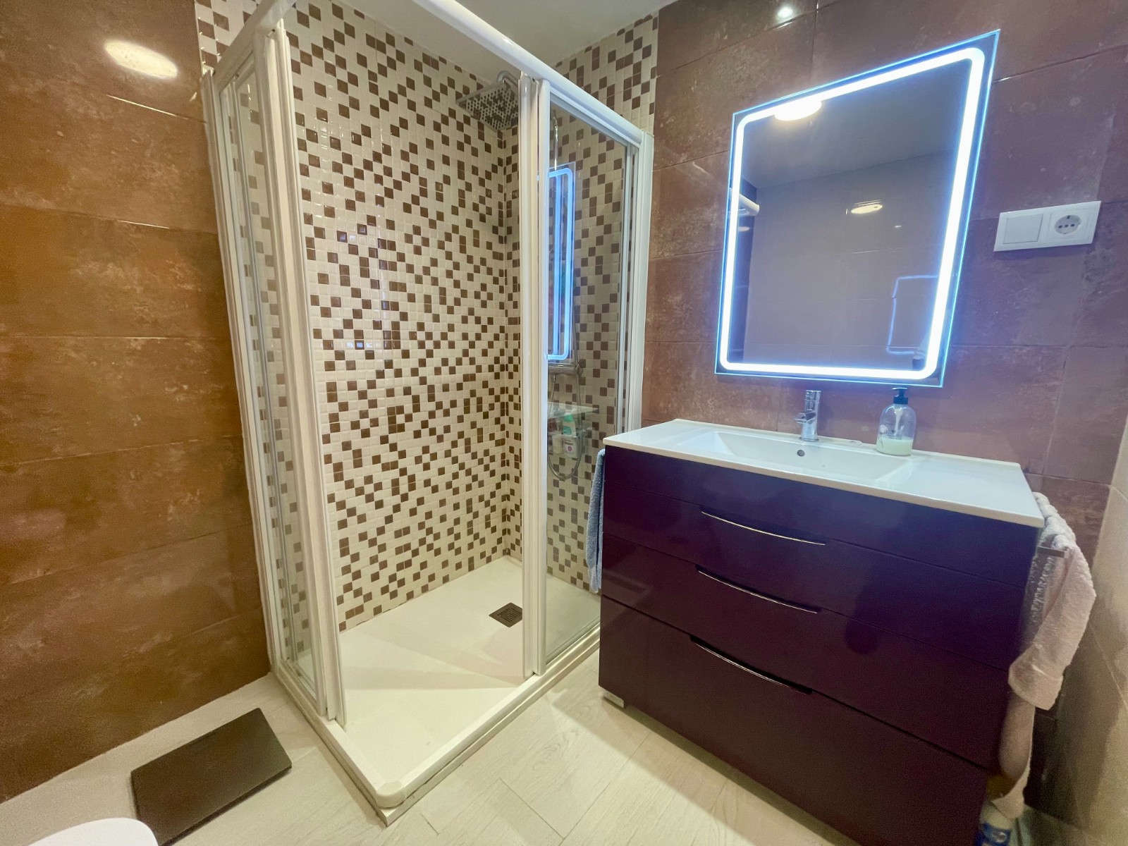 3 Bed, 1 Bath, ApartmentFor Sale, Torrevieja, Alicante