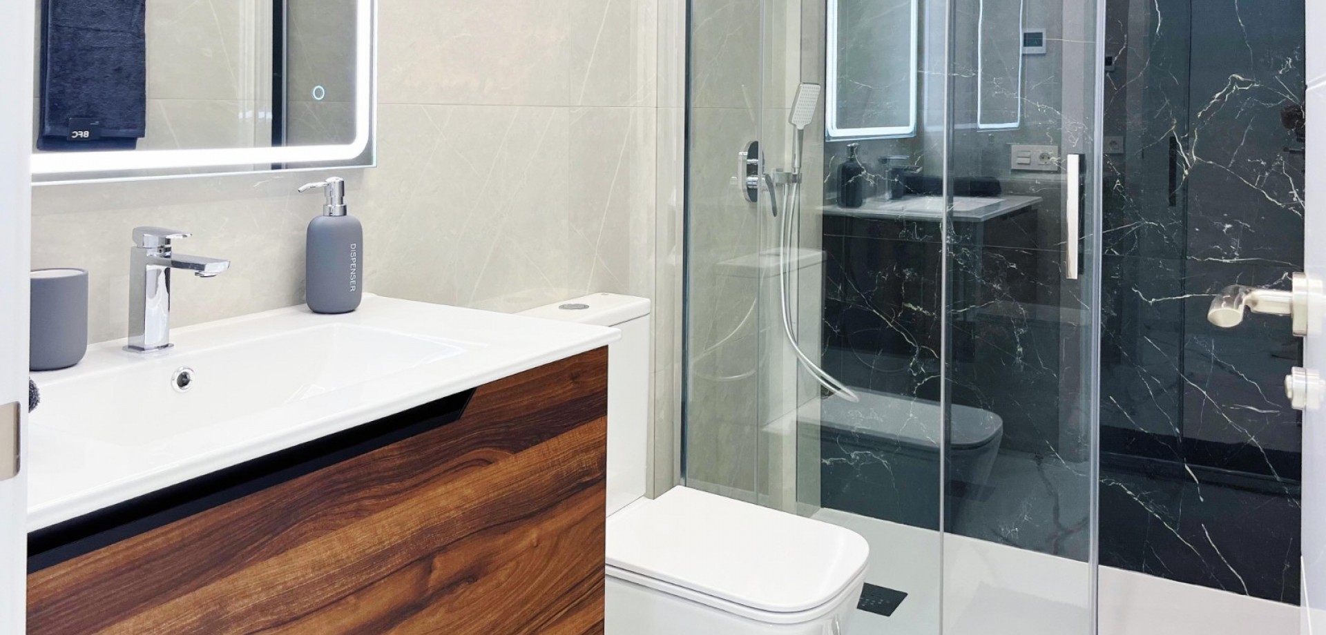 2 Bed, 2 Bath, ApartmentFor Sale, Torrevieja, Alicante