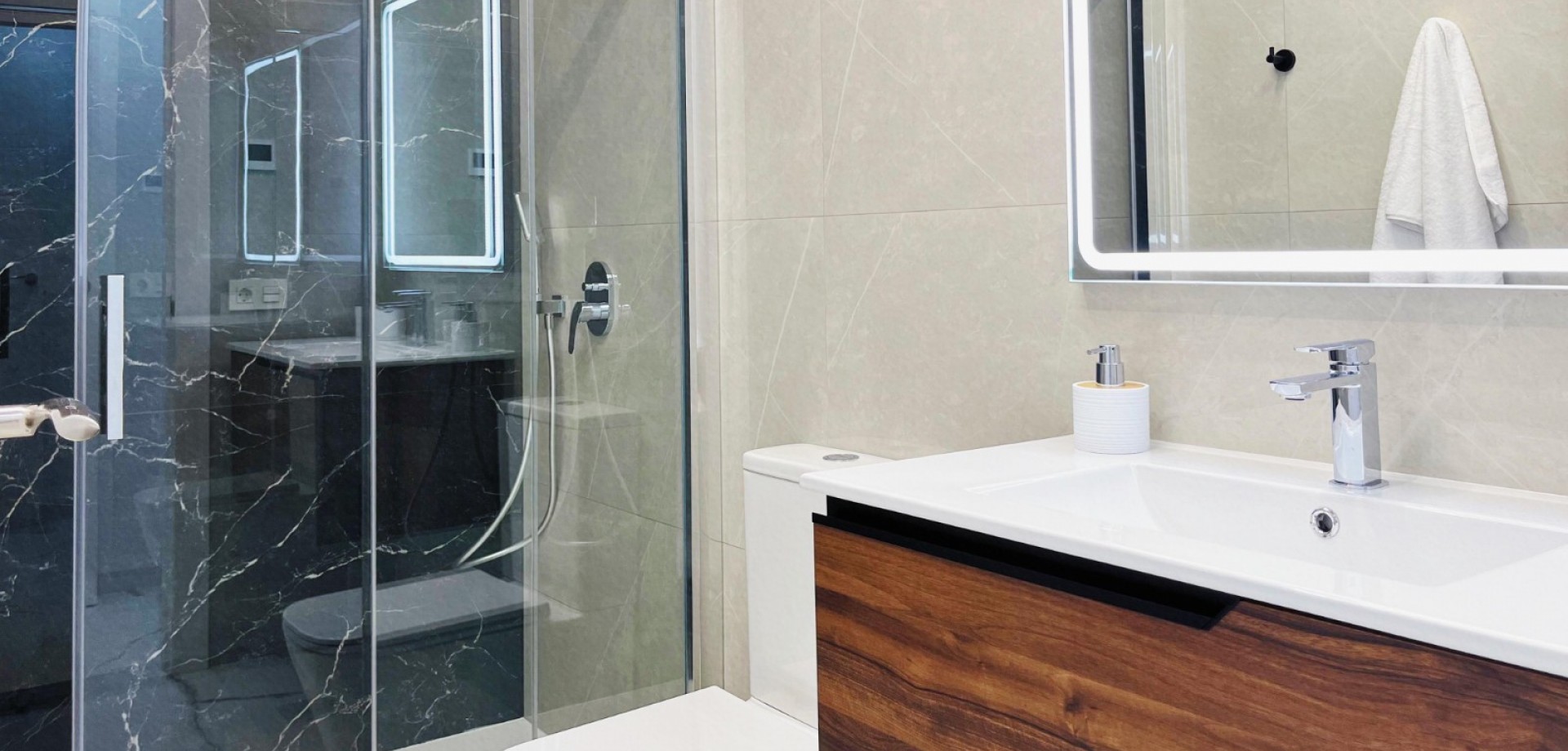 2 Bed, 2 Bath, ApartmentFor Sale, Torrevieja, Alicante