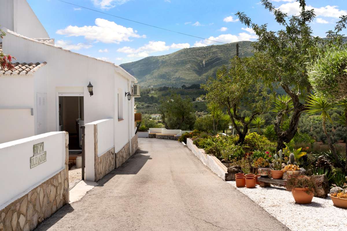 4 Bed, 2 Bath, HouseFor Sale, Jalon Valley, Alicante