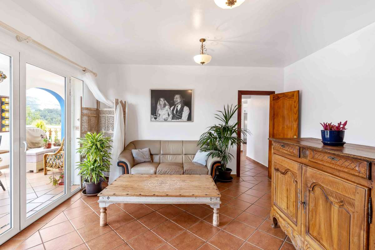 4 Bed, 2 Bath, HouseFor Sale, Jalon Valley, Alicante