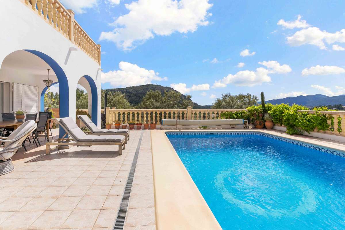 4 Bed, 2 Bath, HouseFor Sale, Jalon Valley, Alicante