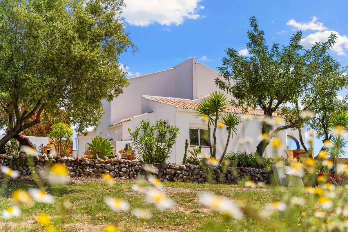 4 Bed, 2 Bath, HouseFor Sale, Jalon Valley, Alicante