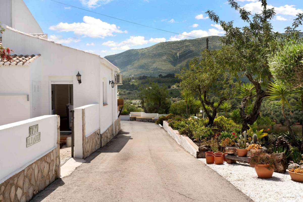 4 Bed, 2 Bath, HouseFor Sale, Jalon Valley, Alicante