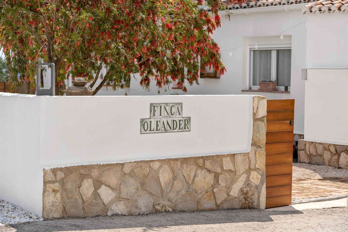 4 Bed, 2 Bath, HouseFor Sale, Jalon Valley, Alicante