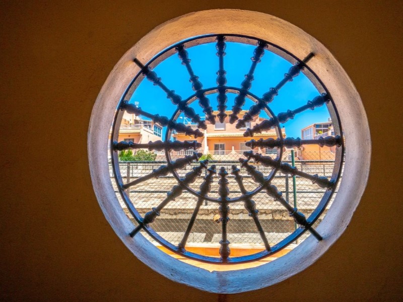 3 Bed, 2 Bath, ApartmentFor Sale, Torrevieja, Alicante