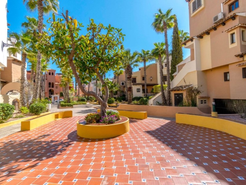 3 Bed, 2 Bath, ApartmentFor Sale, Torrevieja, Alicante