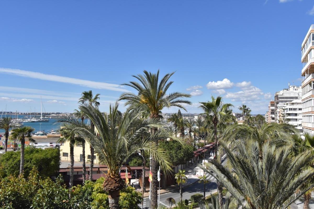 3 Bed, 2 Bath, ApartmentFor Sale, Torrevieja, Alicante