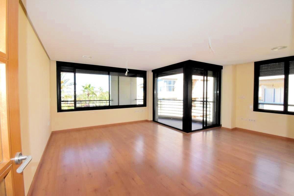 3 Bed, 2 Bath, ApartmentFor Sale, Torrevieja, Alicante