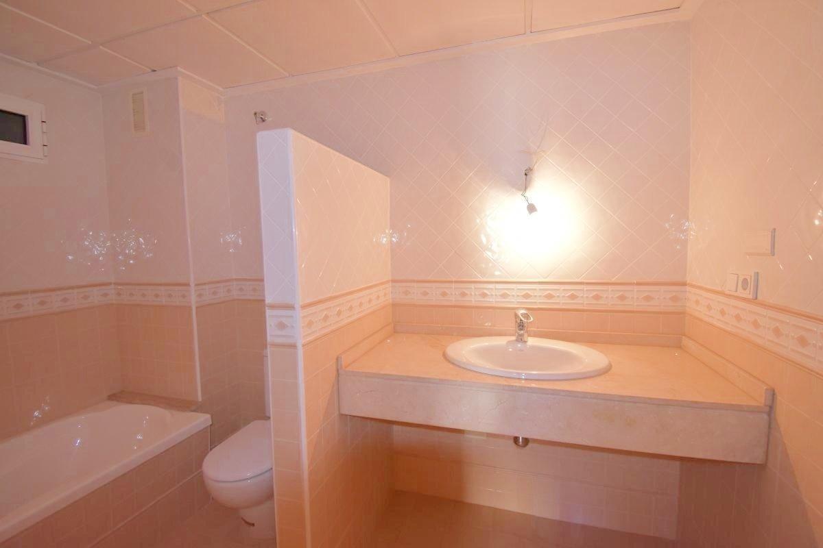 3 Bed, 2 Bath, ApartmentFor Sale, Torrevieja, Alicante