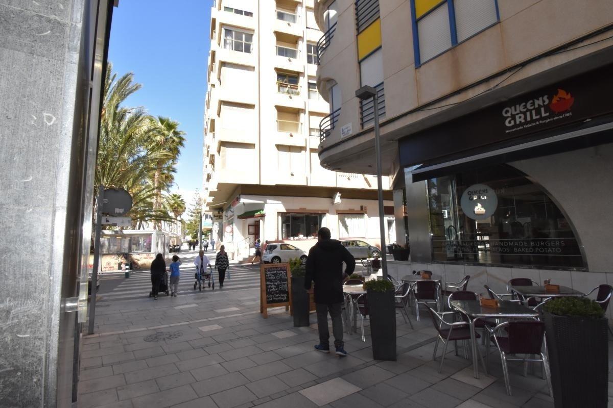 3 Bed, 2 Bath, ApartmentFor Sale, Torrevieja, Alicante