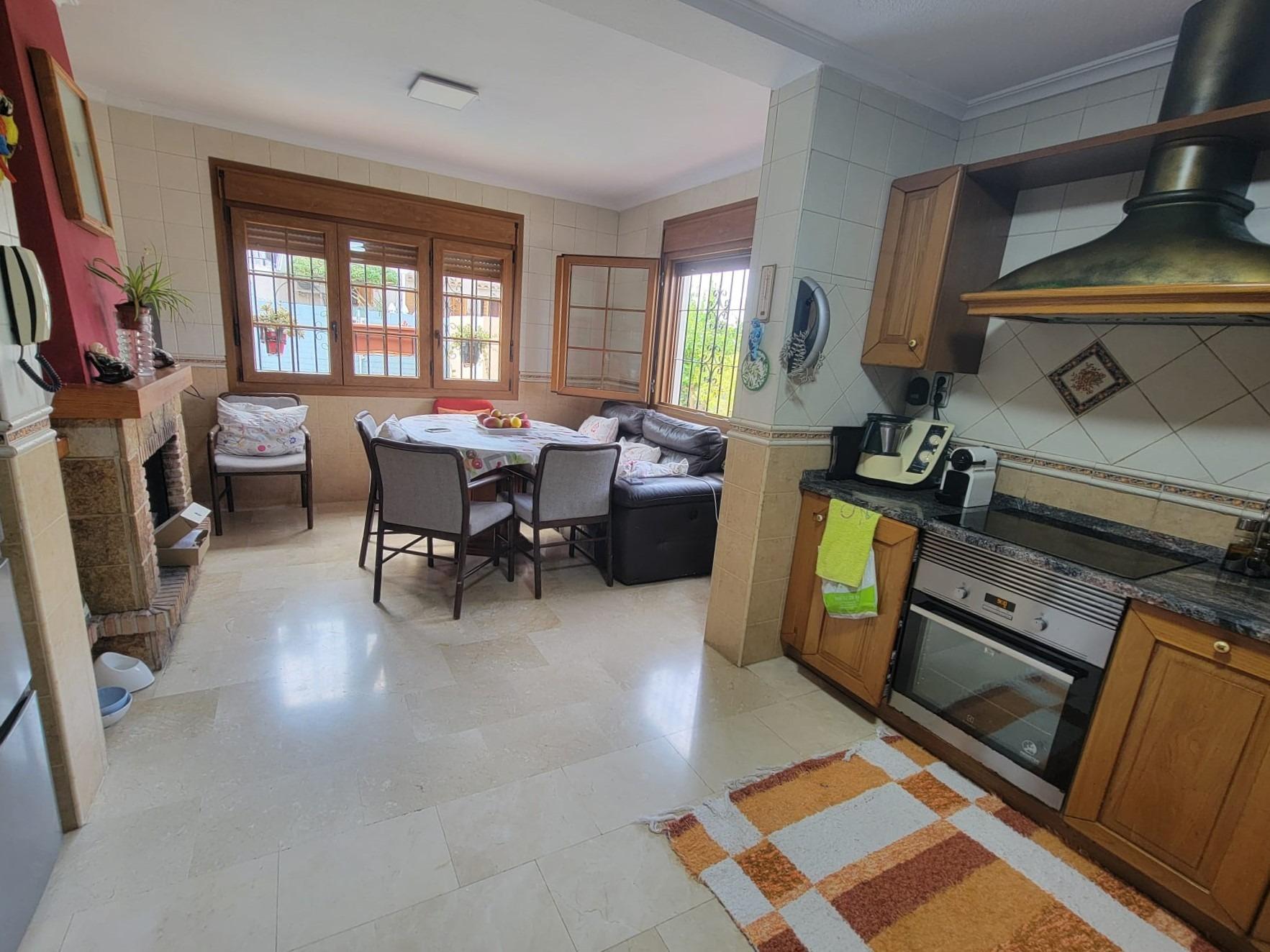 4 Bed, 2 Bath, HouseFor Sale, Torrevieja, Alicante