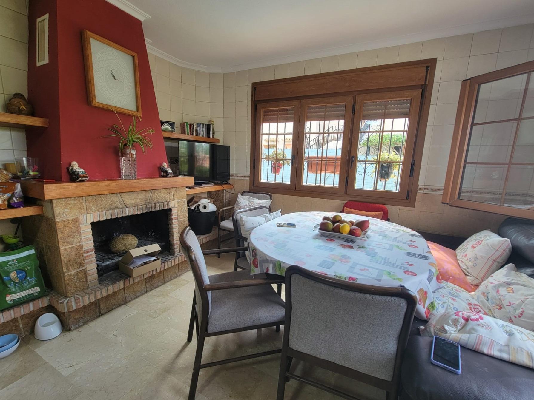 4 Bed, 2 Bath, HouseFor Sale, Torrevieja, Alicante