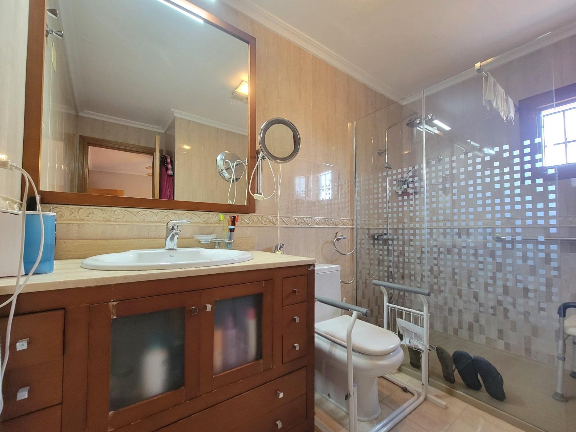 4 Bed, 2 Bath, HouseFor Sale, Torrevieja, Alicante