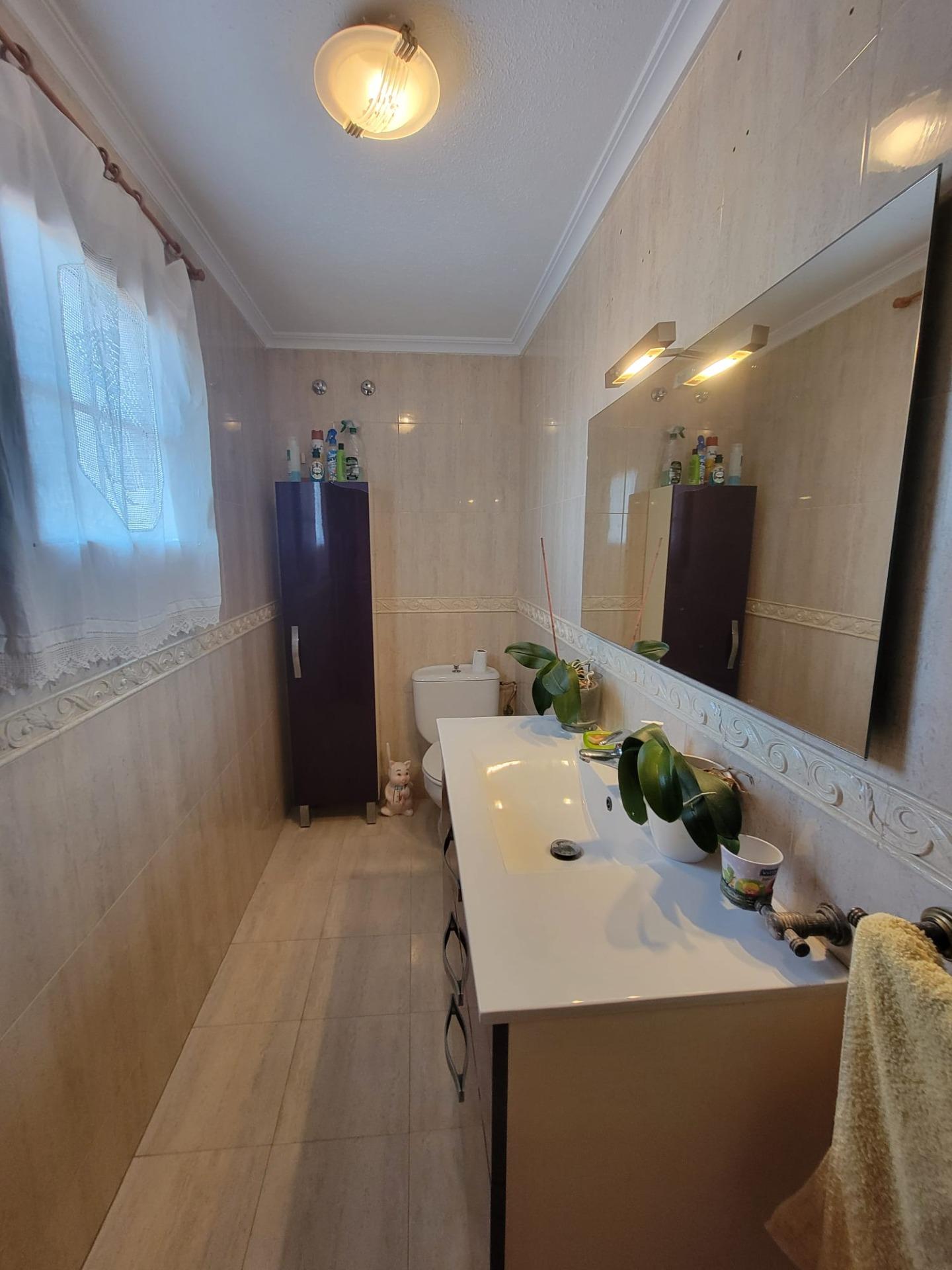 4 Bed, 2 Bath, HouseFor Sale, Torrevieja, Alicante