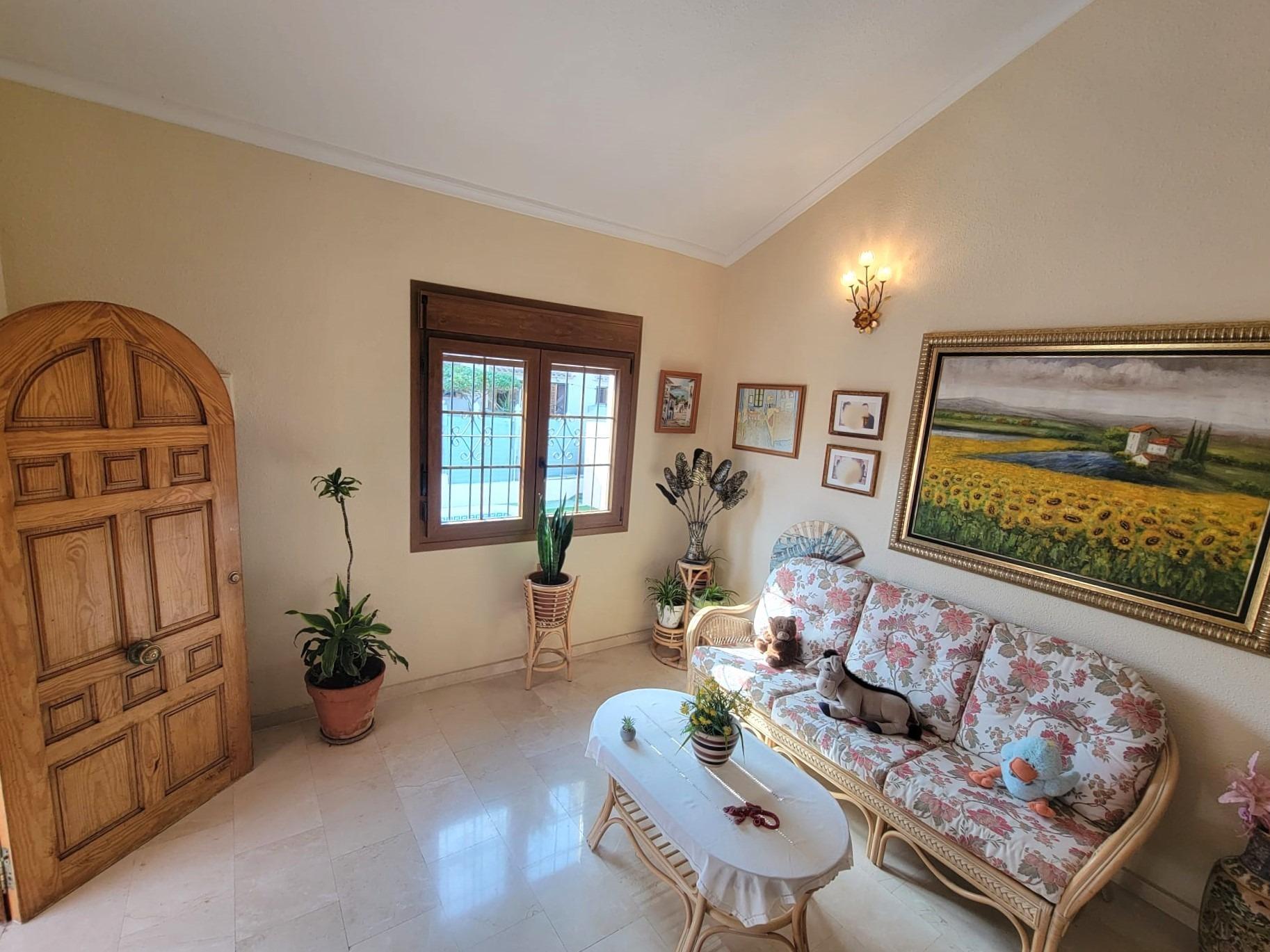 4 Bed, 2 Bath, HouseFor Sale, Torrevieja, Alicante