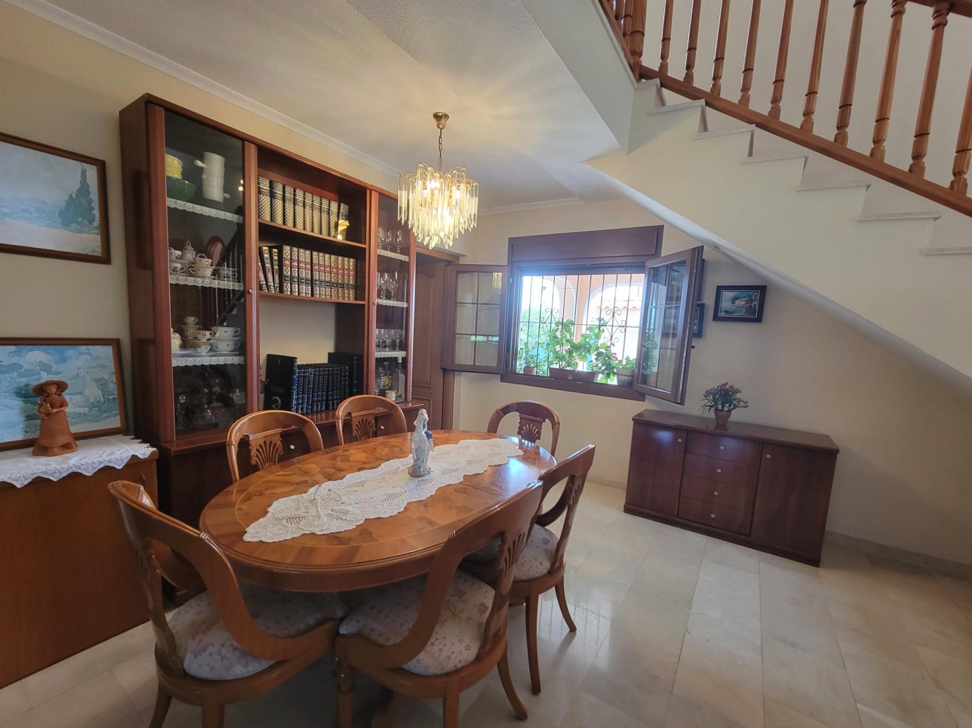 4 Bed, 2 Bath, HouseFor Sale, Torrevieja, Alicante