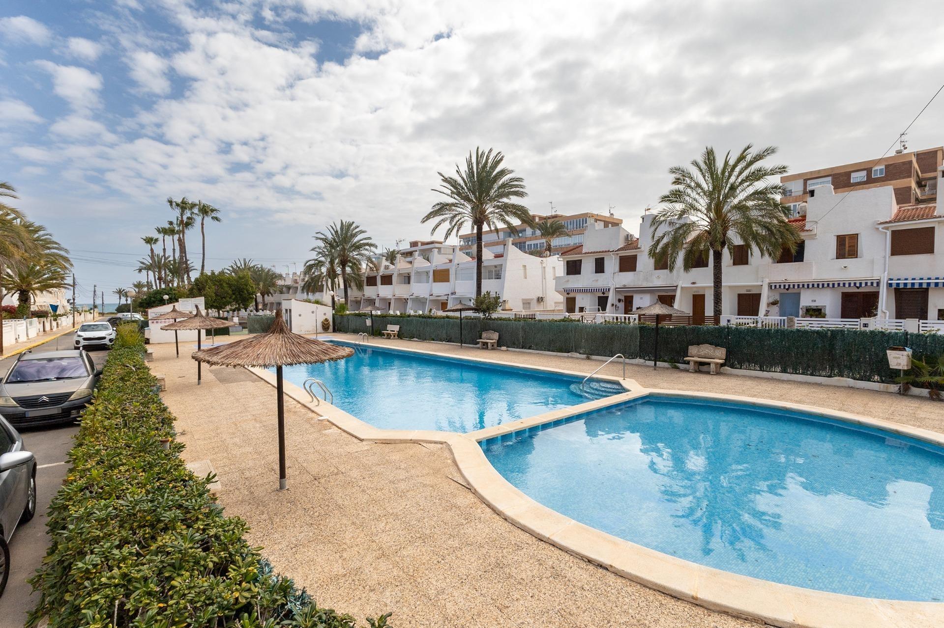 2 Bed, 1 Bath, ApartmentFor Sale, Torrevieja, Alicante