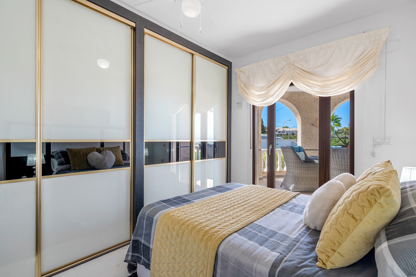 5 Bed, 4 Bath, HouseFor Sale, Almoradi, Alicante