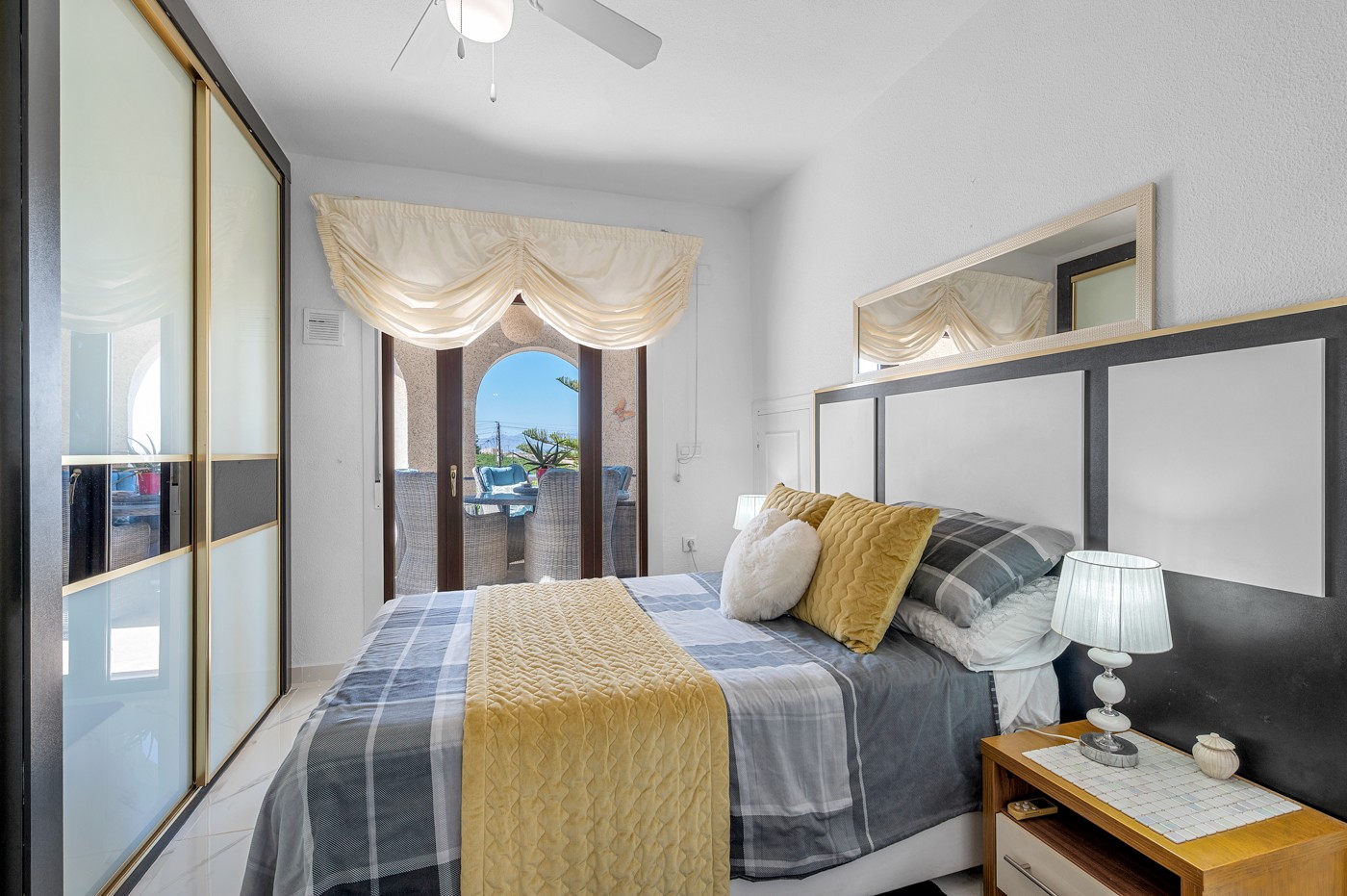 5 Bed, 4 Bath, HouseFor Sale, Almoradi, Alicante