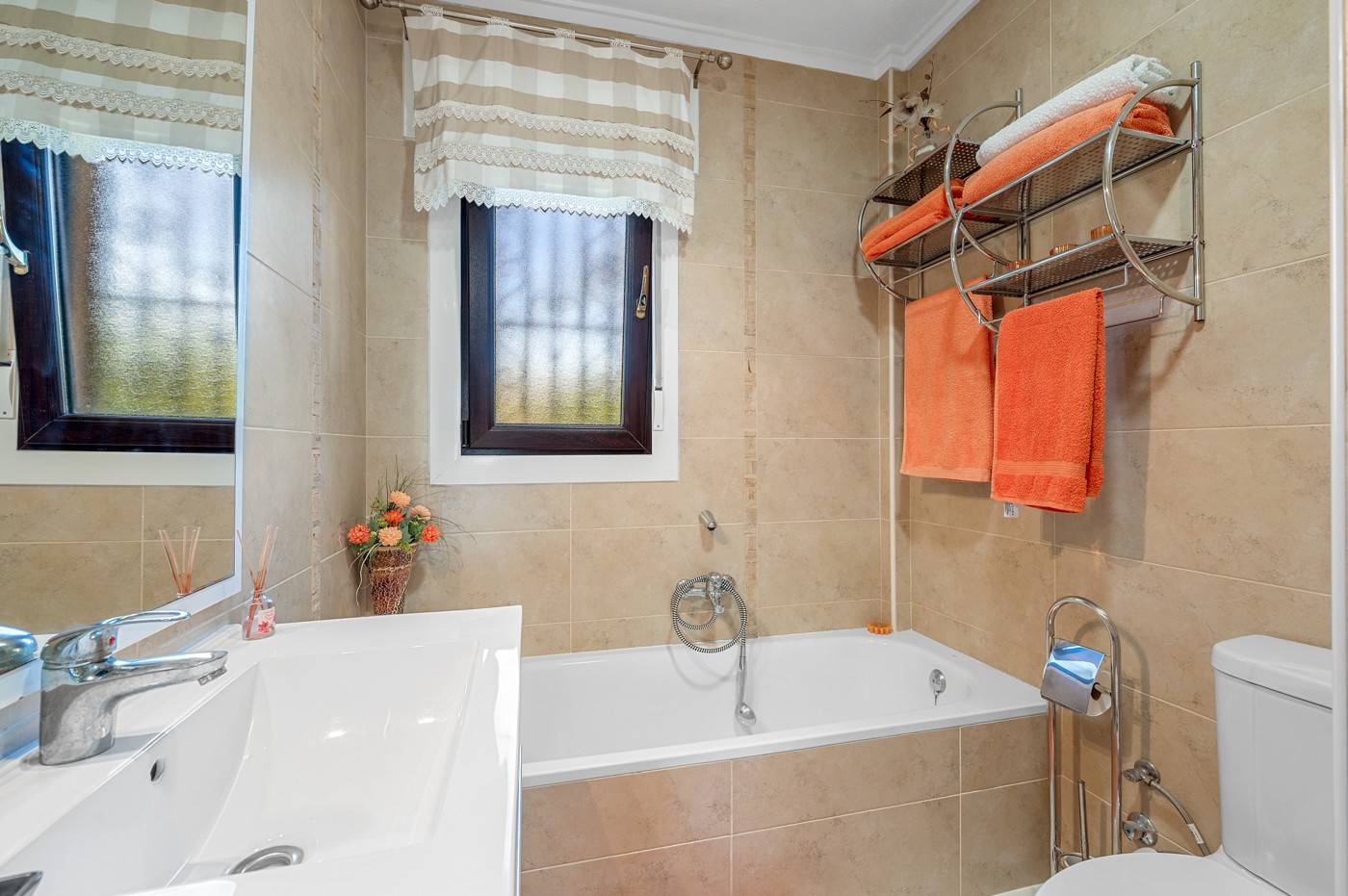 5 Bed, 4 Bath, HouseFor Sale, Almoradi, Alicante