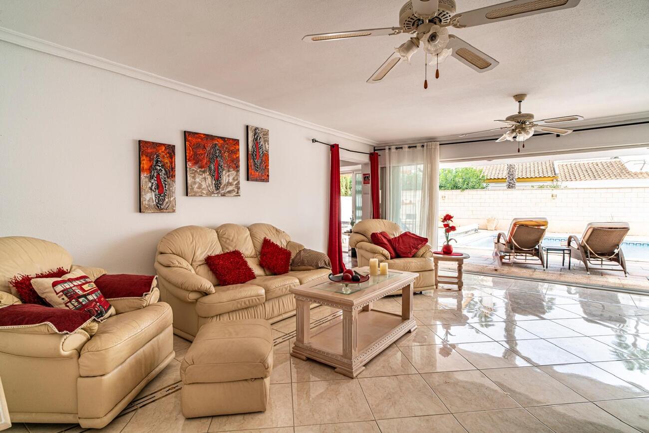 4 Bed, 4 Bath, HouseFor Sale, Orihuela, Alicante