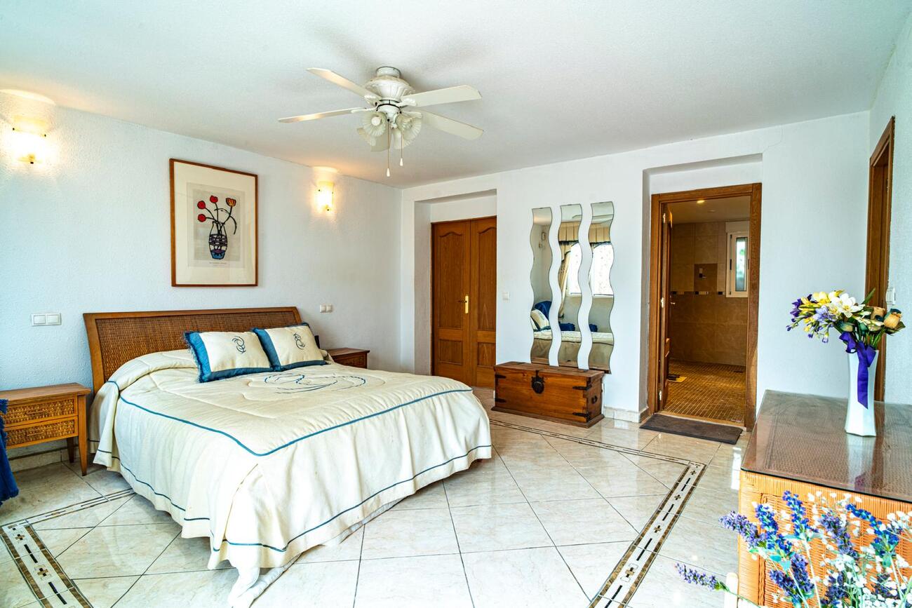 4 Bed, 4 Bath, HouseFor Sale, Orihuela, Alicante