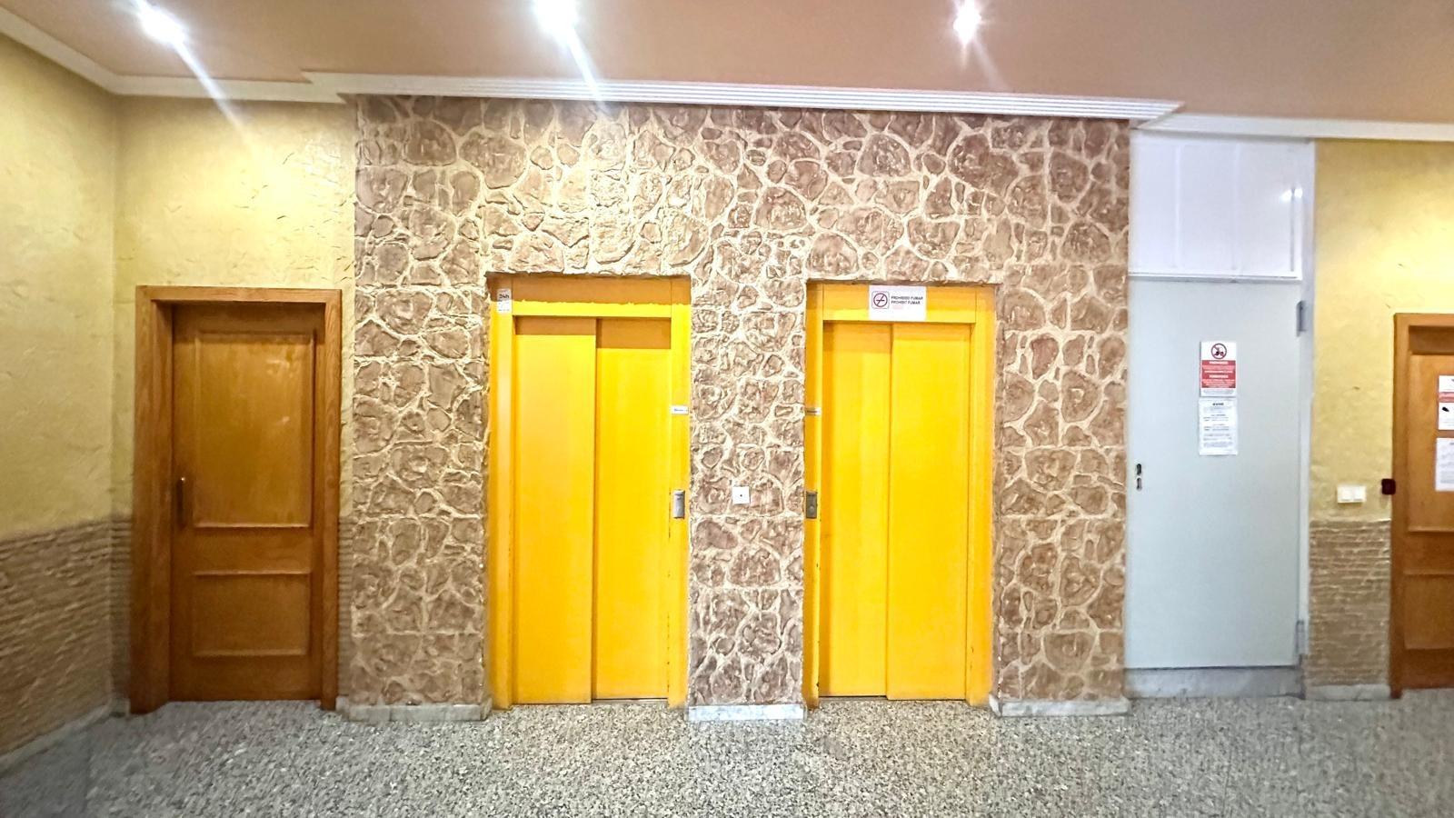 2 Bed, 1 Bath, ApartmentFor Sale, Torrevieja, Alicante