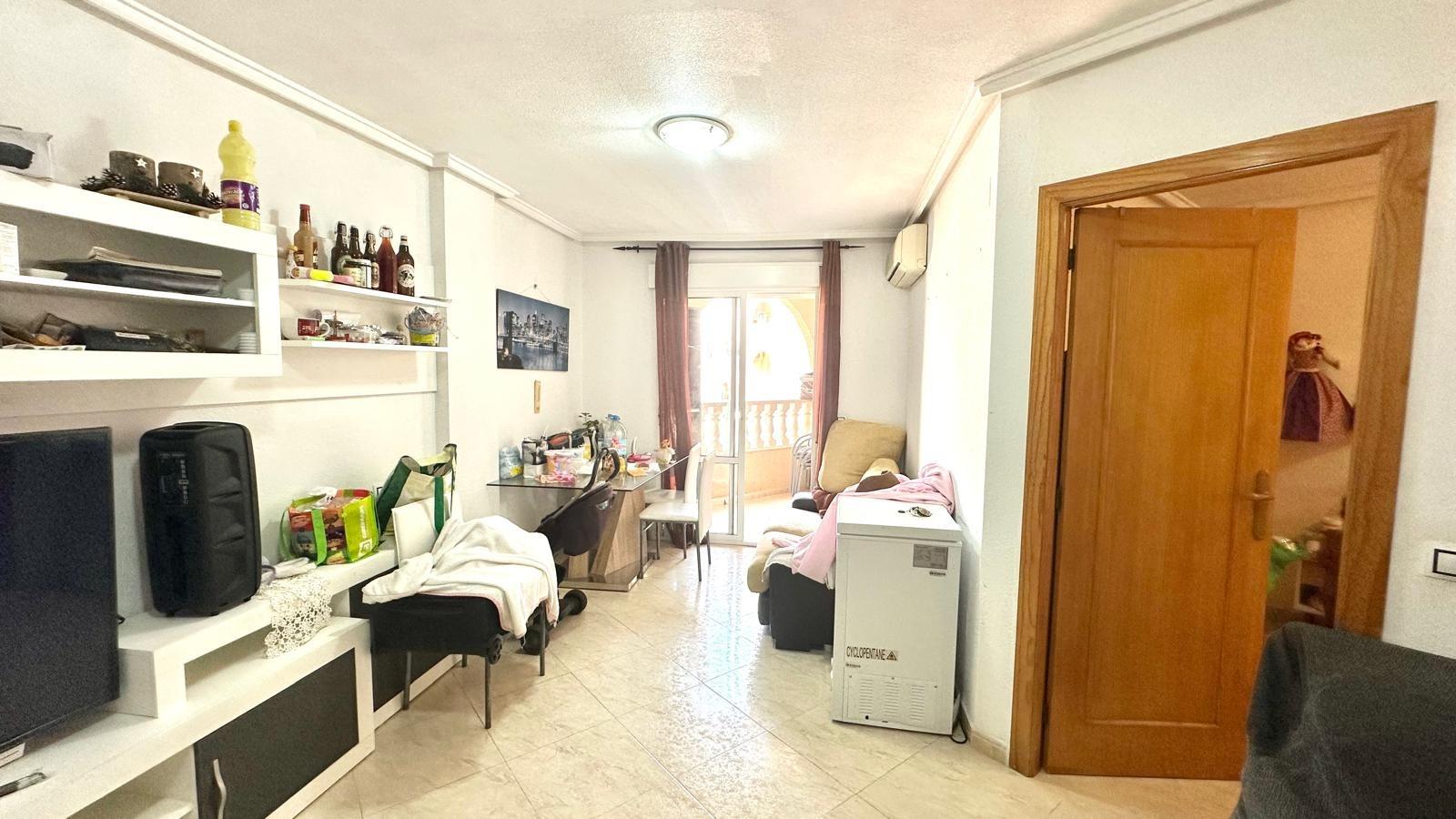 2 Bed, 1 Bath, ApartmentFor Sale, Torrevieja, Alicante