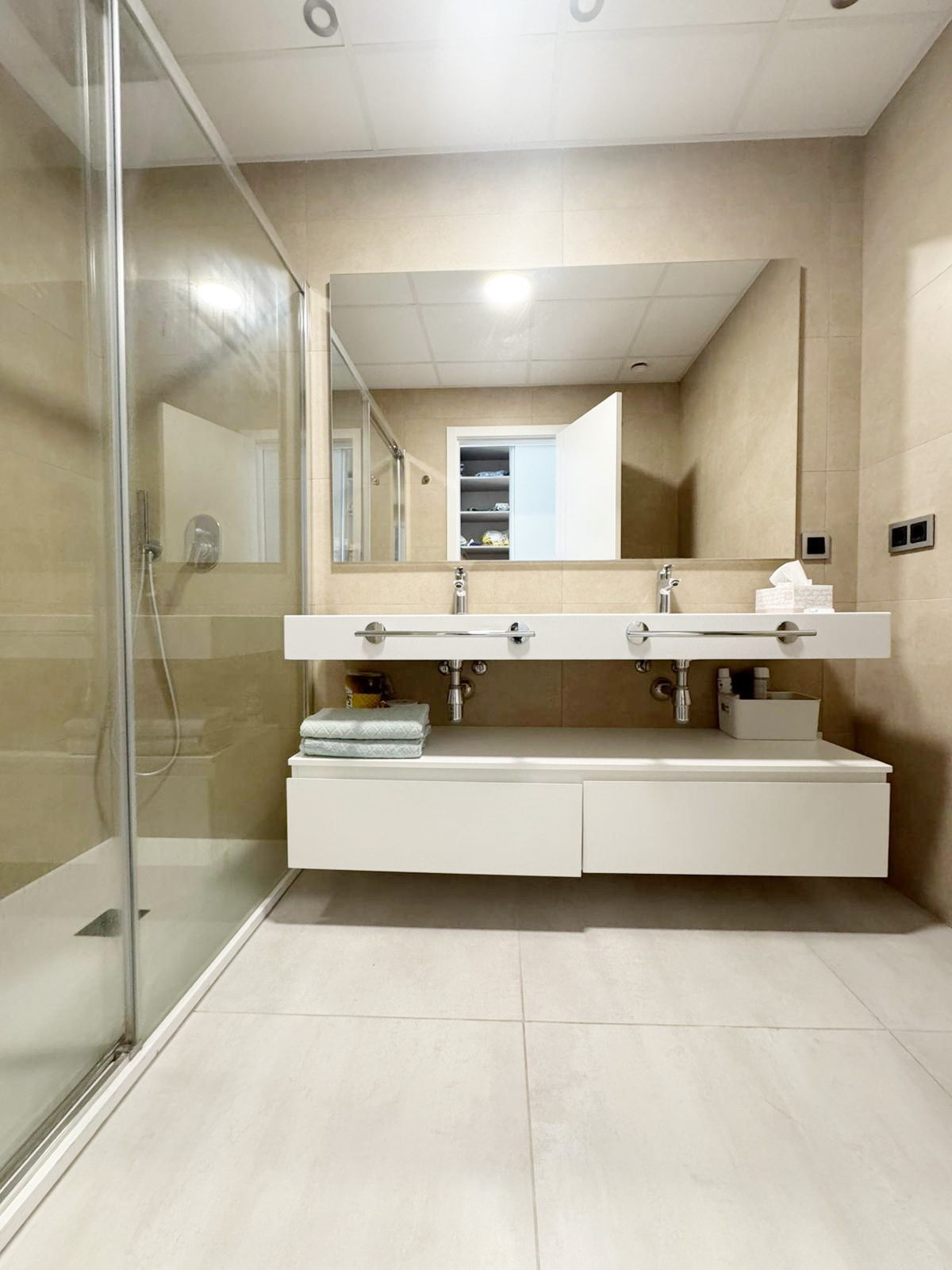 3 Bed, 2 Bath, ApartmentFor Sale, Benidorm, Alicante