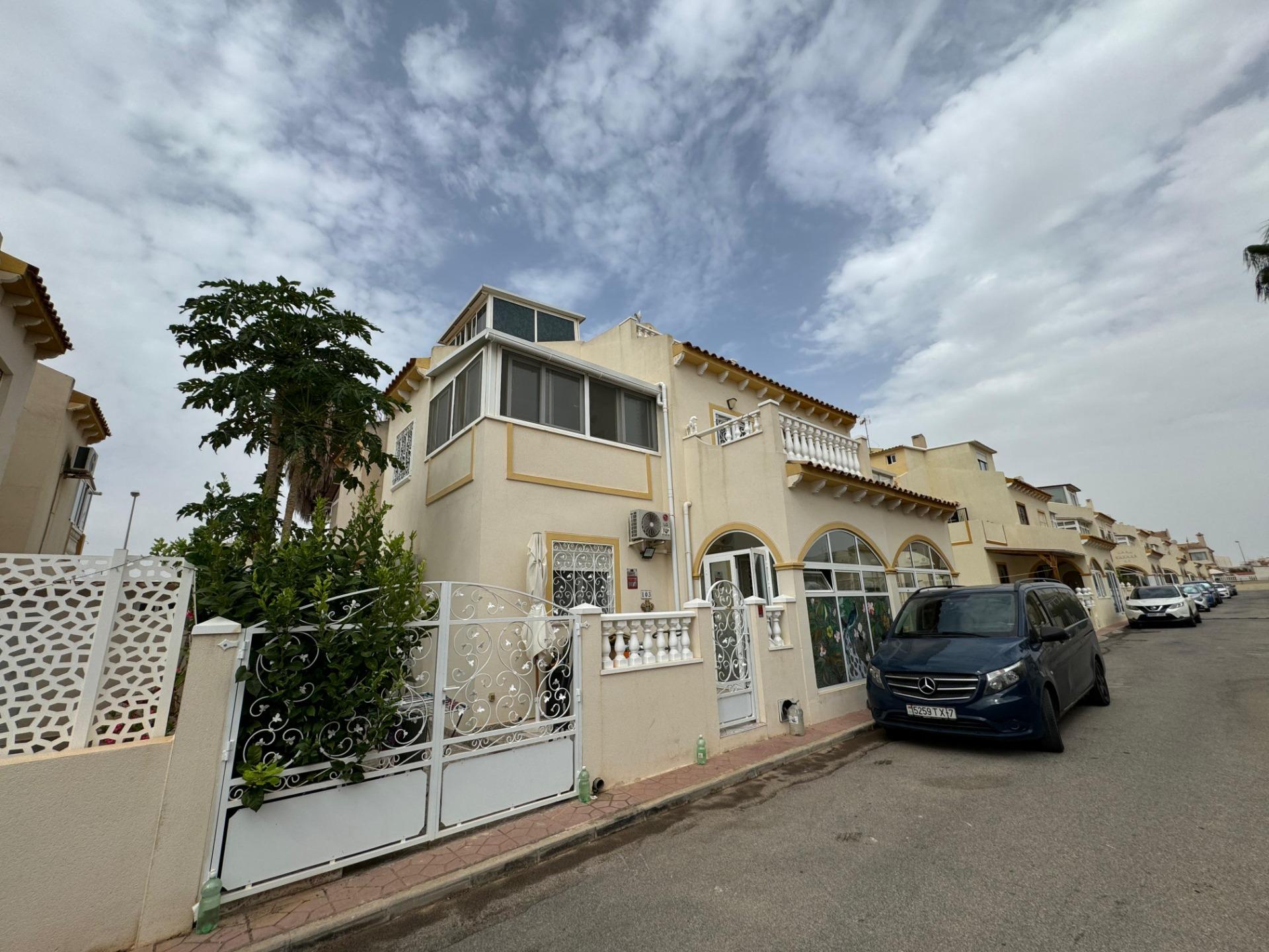 4 Bed, 2 Bath, HouseFor Sale, Orihuela Costa, Alicante