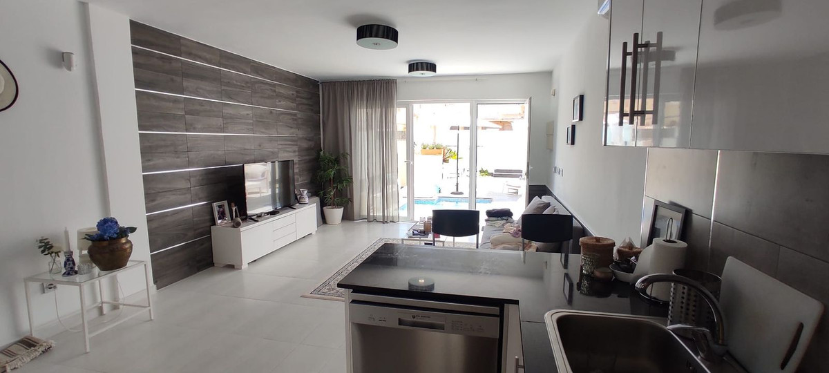 3 Bed, 2 Bath, HouseFor Sale, Orihuela Costa, Alicante