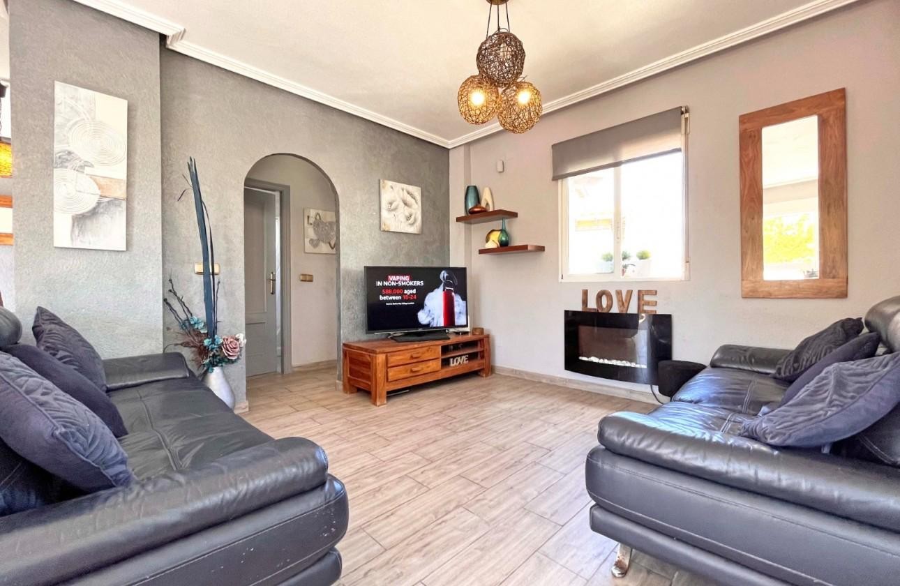 4 Bed, 3 Bath, HouseFor Sale, La Zenia, Alicante