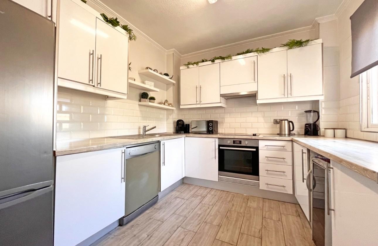 4 Bed, 3 Bath, HouseFor Sale, La Zenia, Alicante