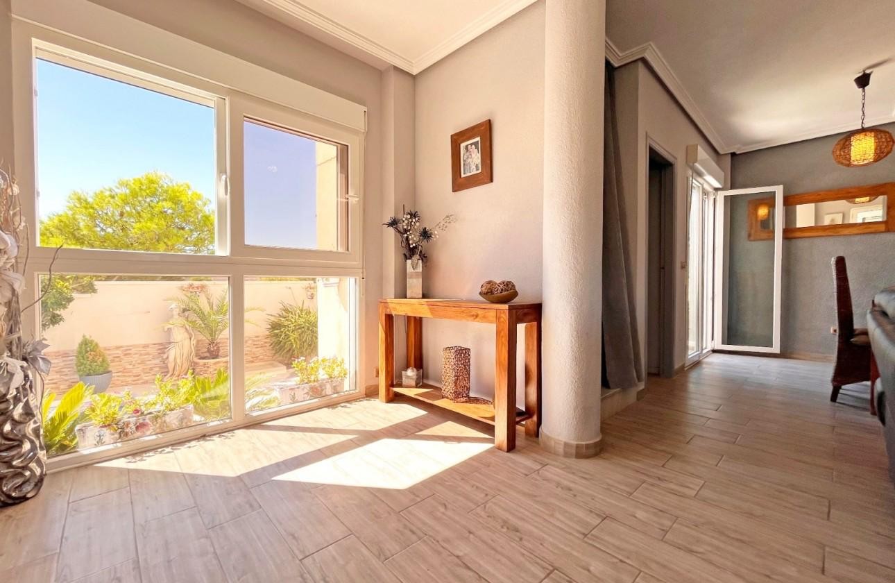 4 Bed, 3 Bath, HouseFor Sale, La Zenia, Alicante