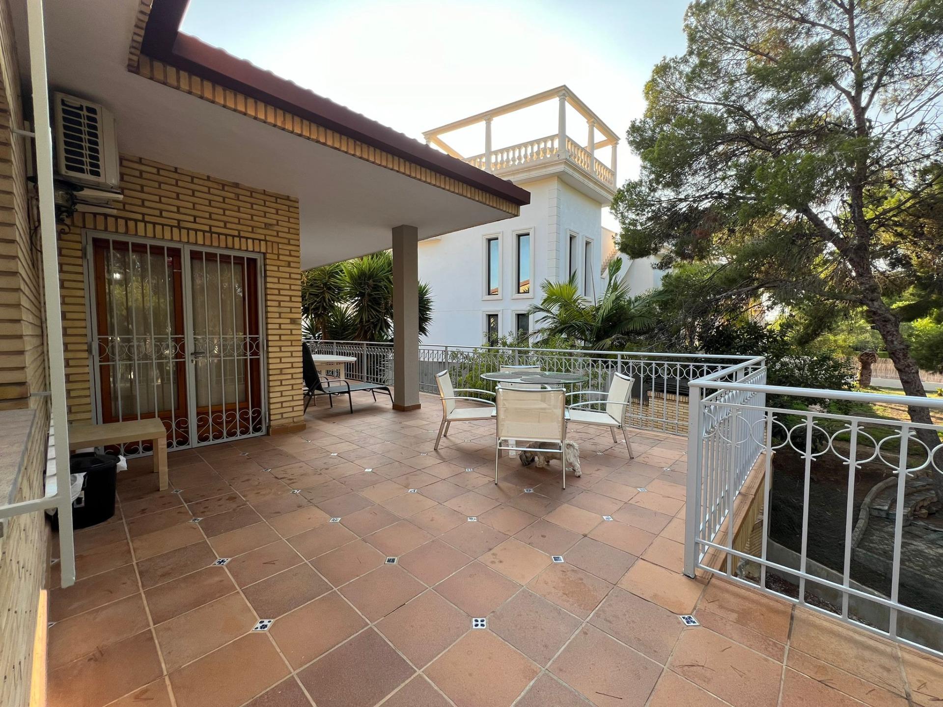 4 Bed, 3 Bath, HouseFor Sale, Orihuela Costa, Alicante