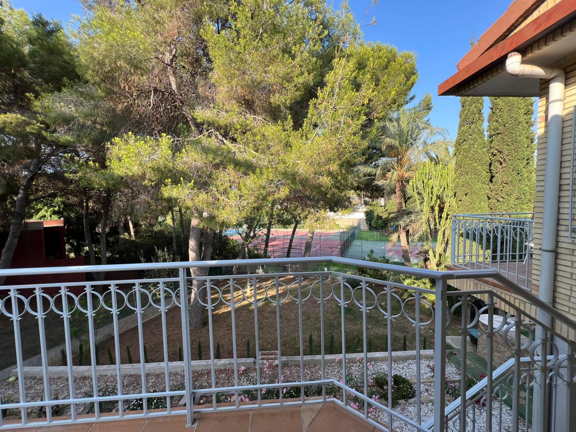 4 Bed, 3 Bath, HouseFor Sale, Orihuela Costa, Alicante