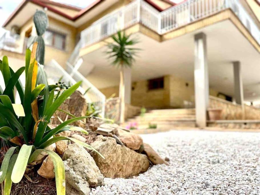 4 Bed, 3 Bath, HouseFor Sale, Orihuela Costa, Alicante