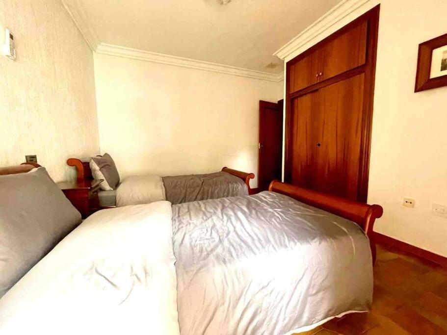 4 Bed, 3 Bath, HouseFor Sale, Orihuela Costa, Alicante