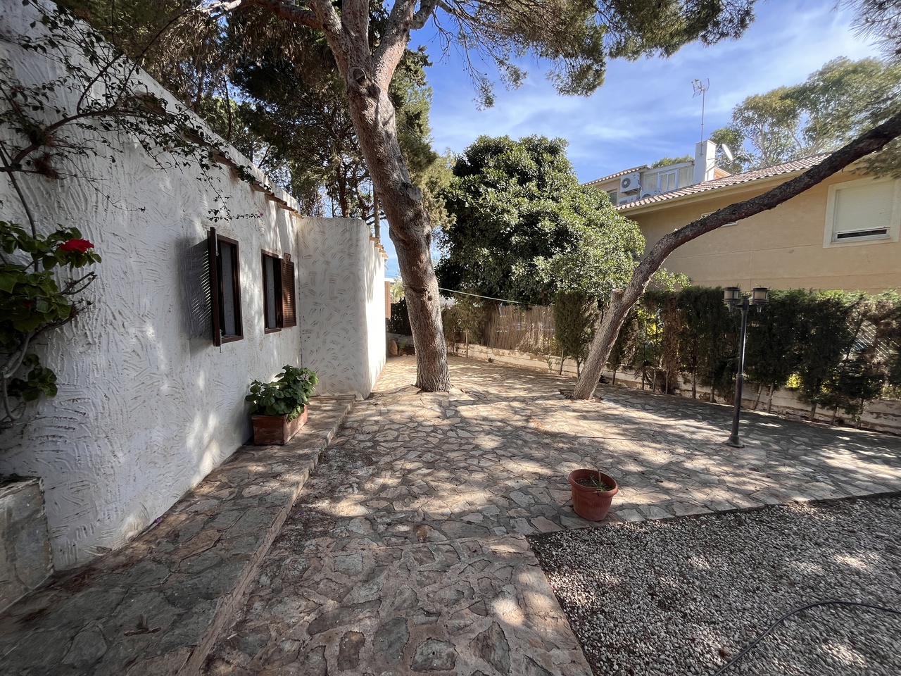 6 Bed, 3 Bath, HouseFor Sale, Cabo Roig, Alicante